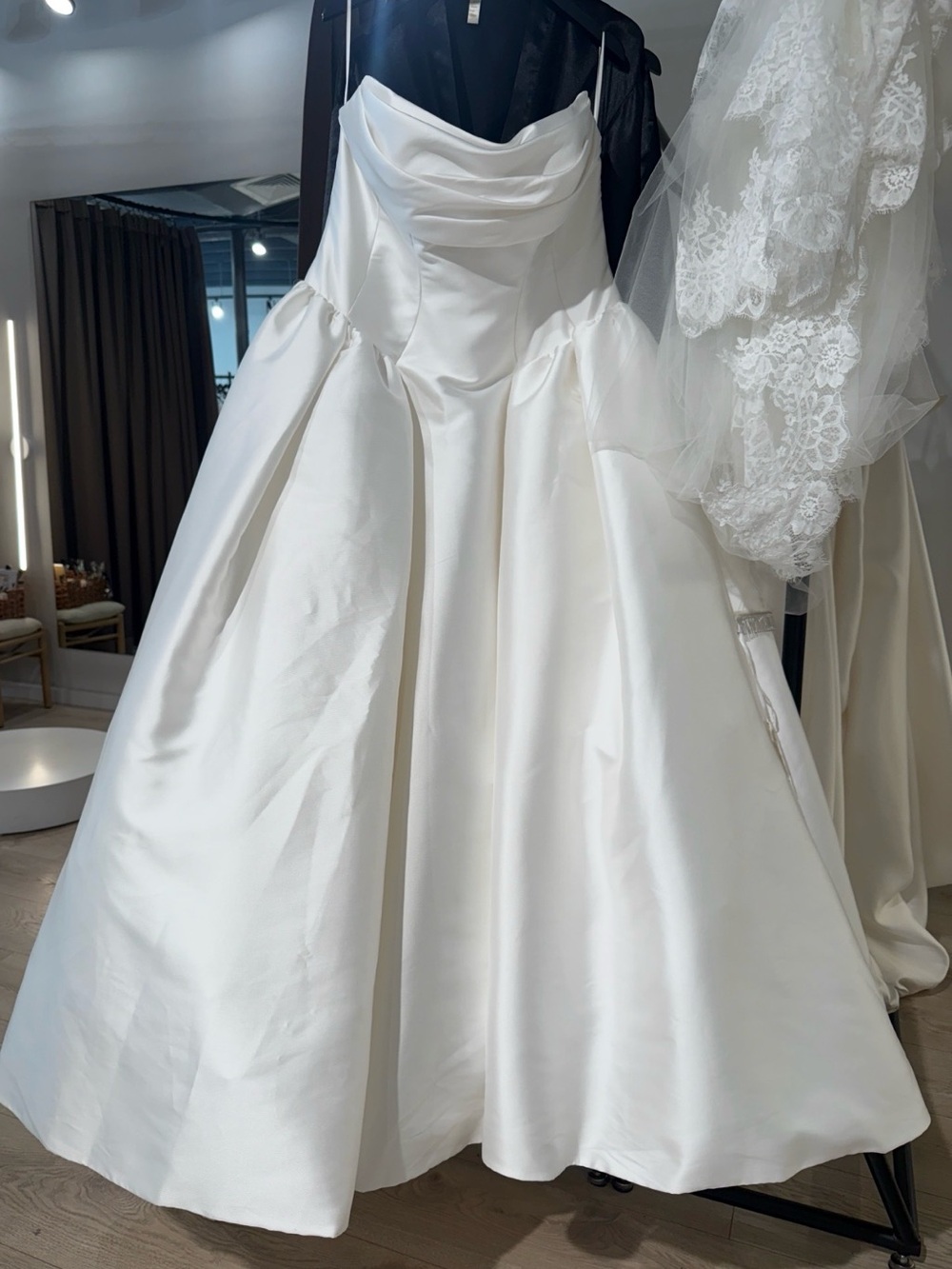 Pronovias Cillian Wedding Dress – Brand New | Never Worn | Never Altered - Picture 2 of 8